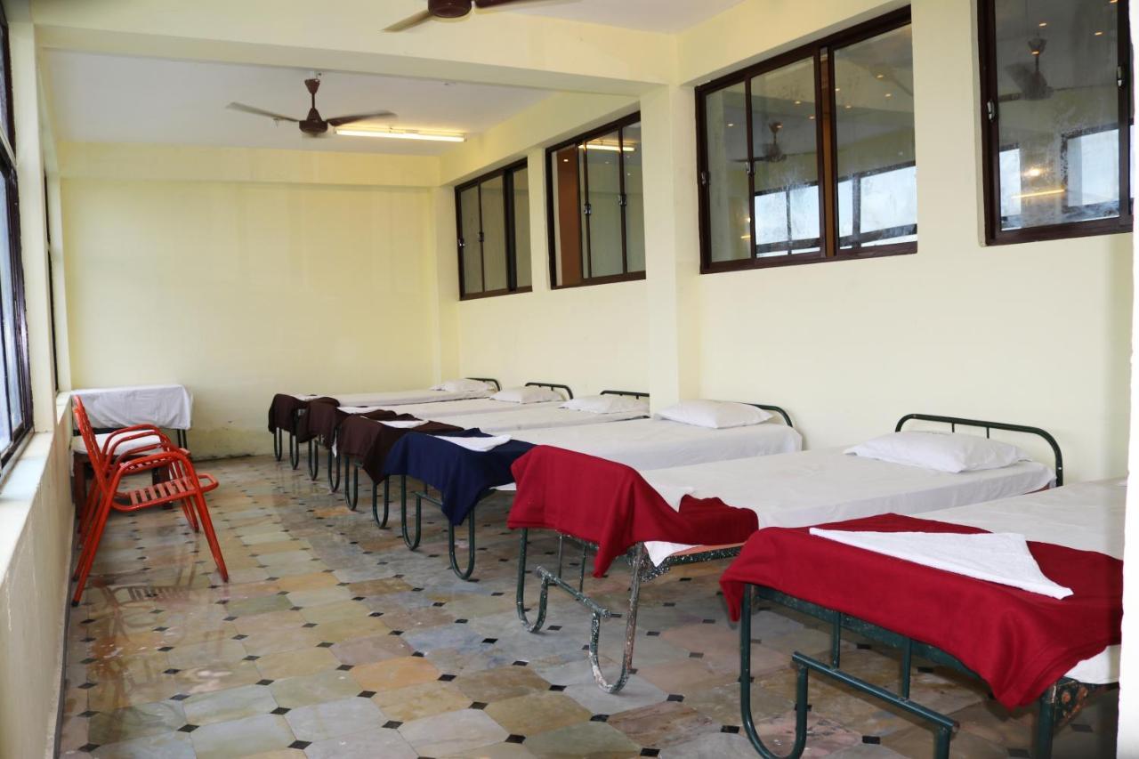 Hotel Siva Sakthi Tiruvannāmalai Zewnętrze zdjęcie