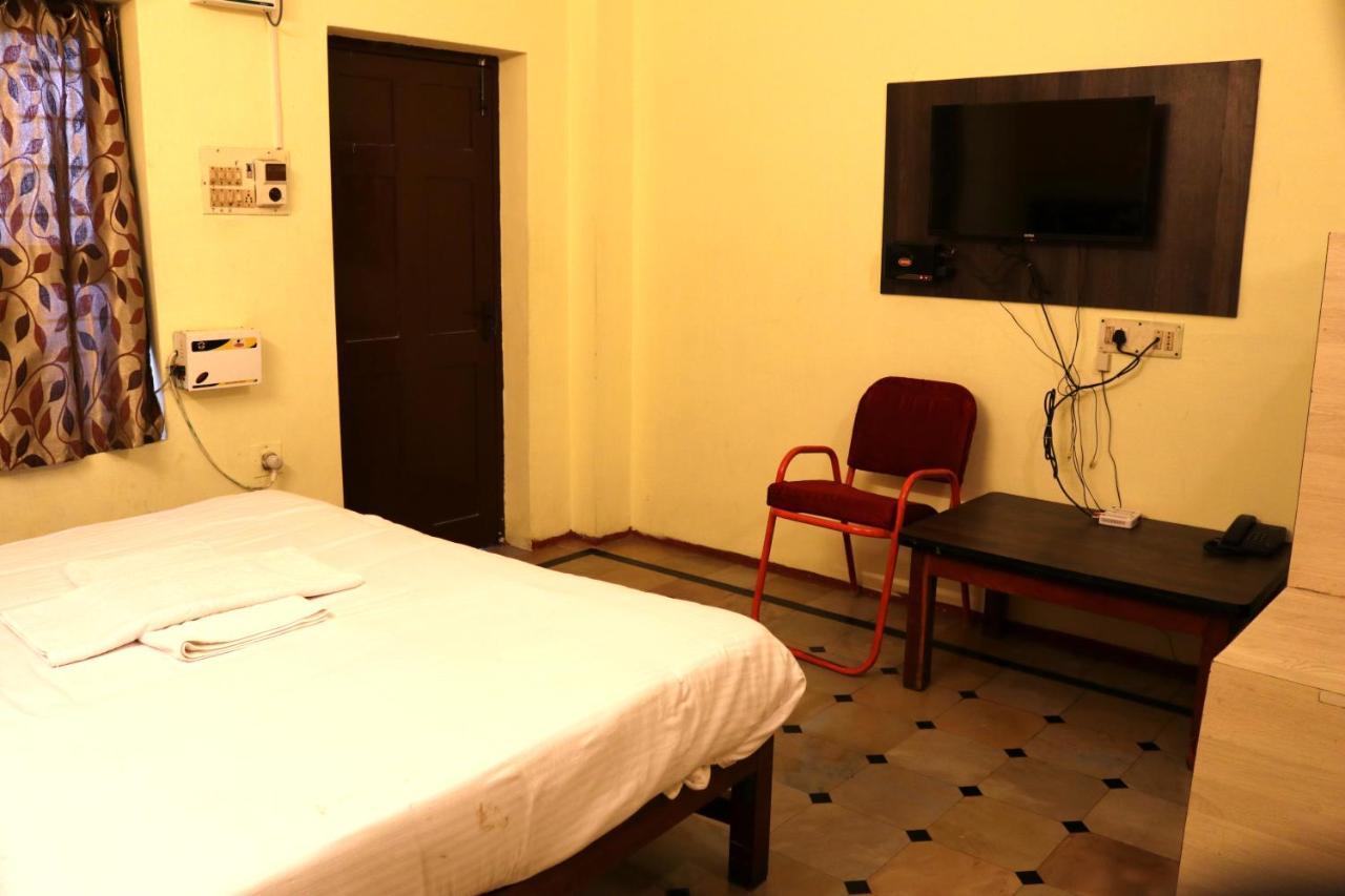 Hotel Siva Sakthi Tiruvannāmalai Zewnętrze zdjęcie