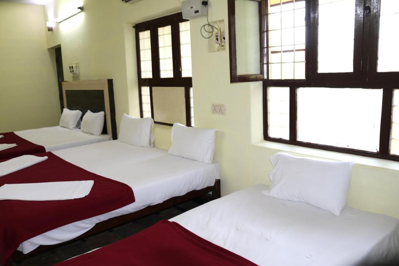 Hotel Siva Sakthi Tiruvannāmalai Zewnętrze zdjęcie