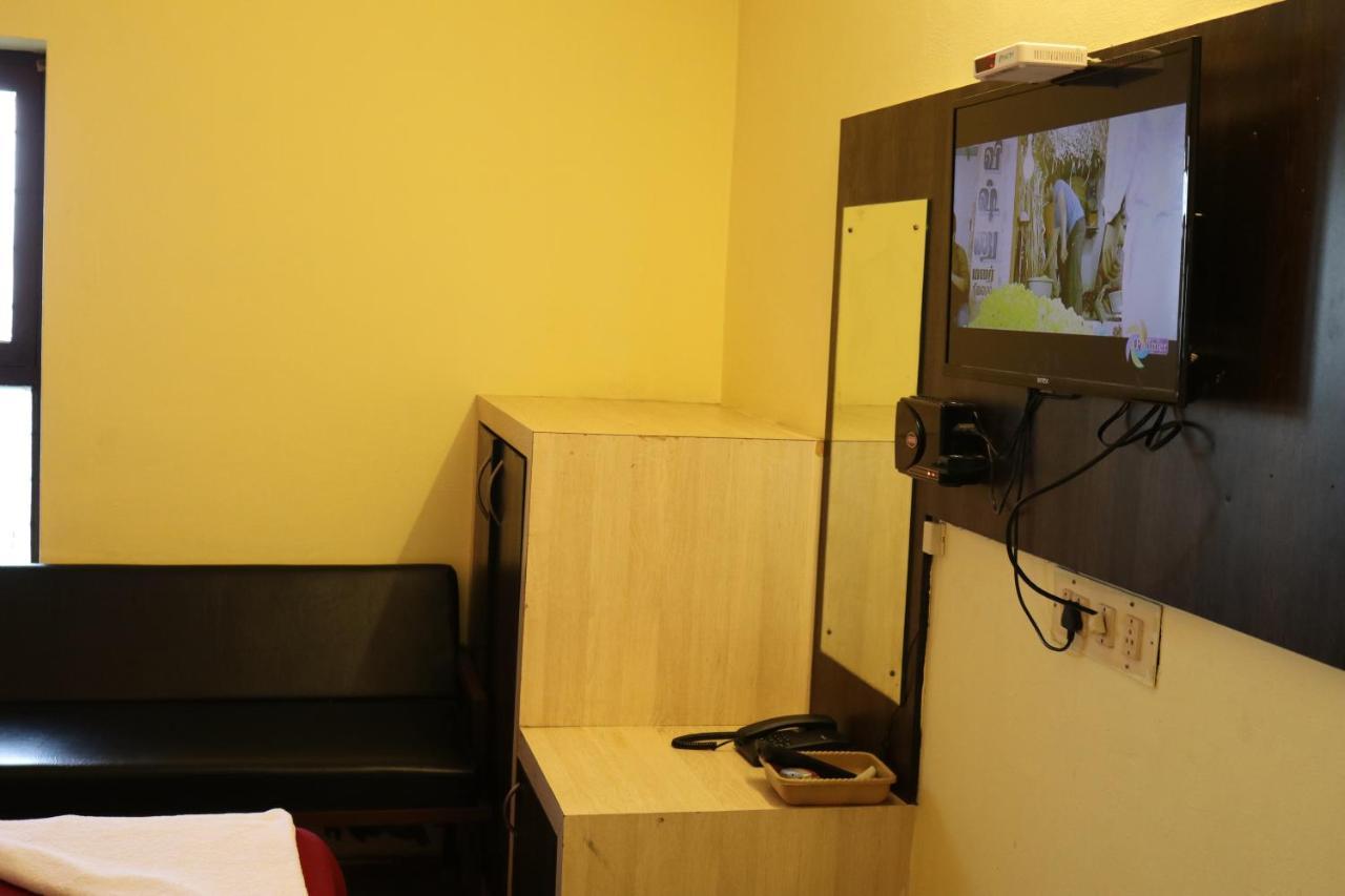 Hotel Siva Sakthi Tiruvannāmalai Zewnętrze zdjęcie