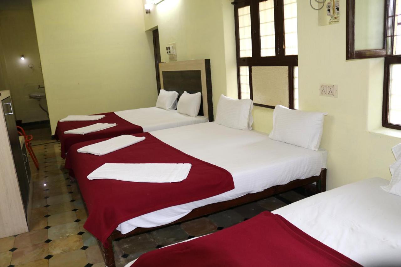 Hotel Siva Sakthi Tiruvannāmalai Zewnętrze zdjęcie