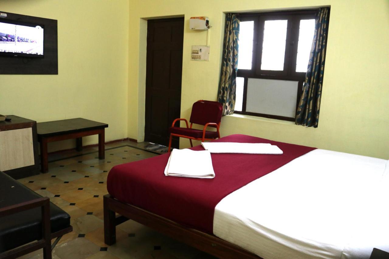 Hotel Siva Sakthi Tiruvannāmalai Zewnętrze zdjęcie