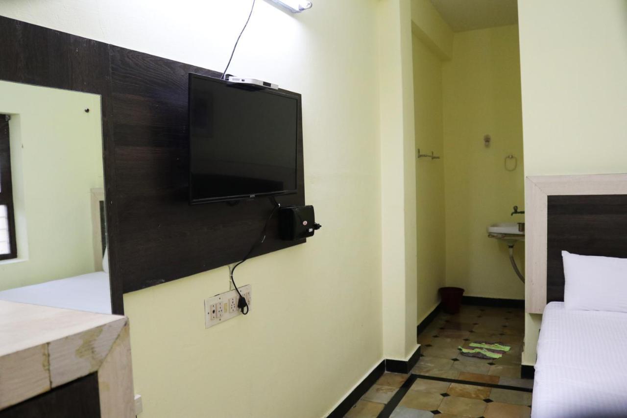 Hotel Siva Sakthi Tiruvannāmalai Zewnętrze zdjęcie