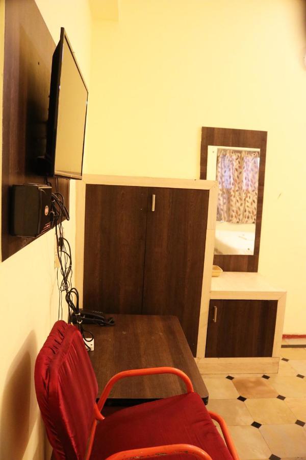 Hotel Siva Sakthi Tiruvannāmalai Zewnętrze zdjęcie
