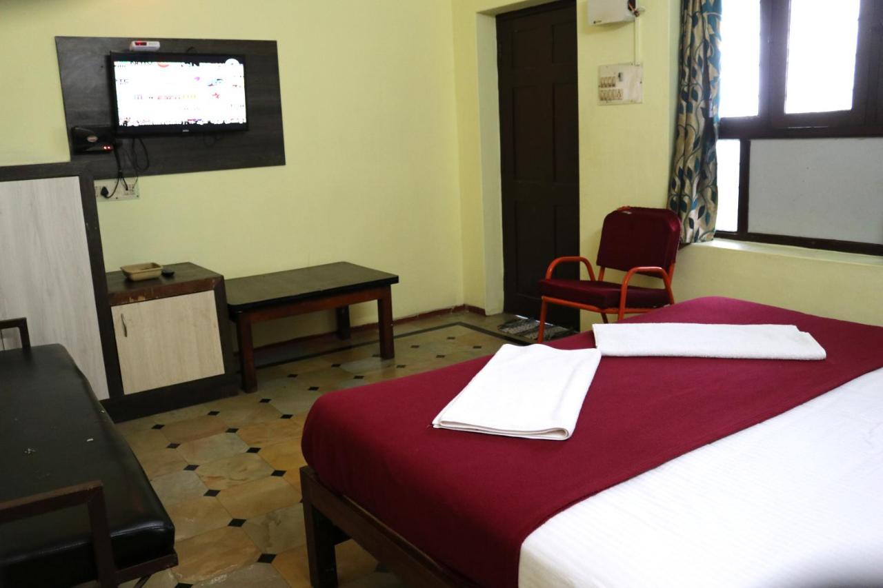 Hotel Siva Sakthi Tiruvannāmalai Zewnętrze zdjęcie