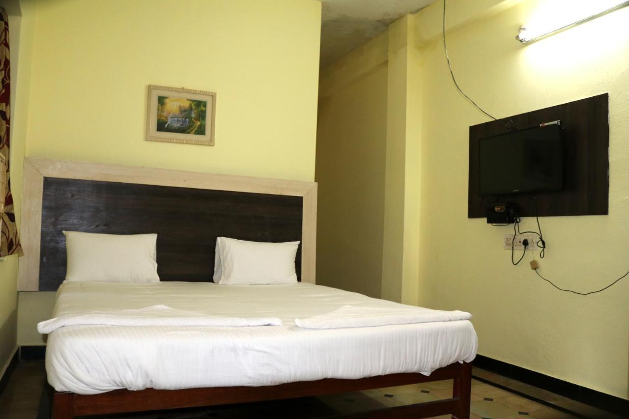 Hotel Siva Sakthi Tiruvannāmalai Zewnętrze zdjęcie