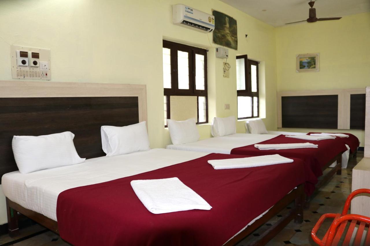 Hotel Siva Sakthi Tiruvannāmalai Zewnętrze zdjęcie